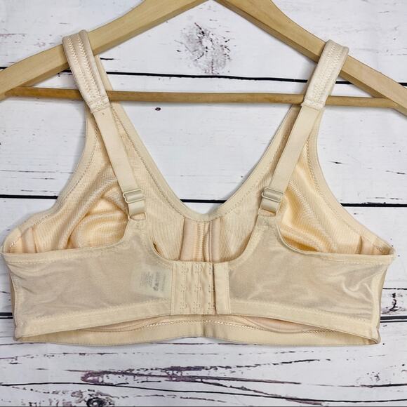 Breezies cream ivory bra 38D - Picture 5 of 13